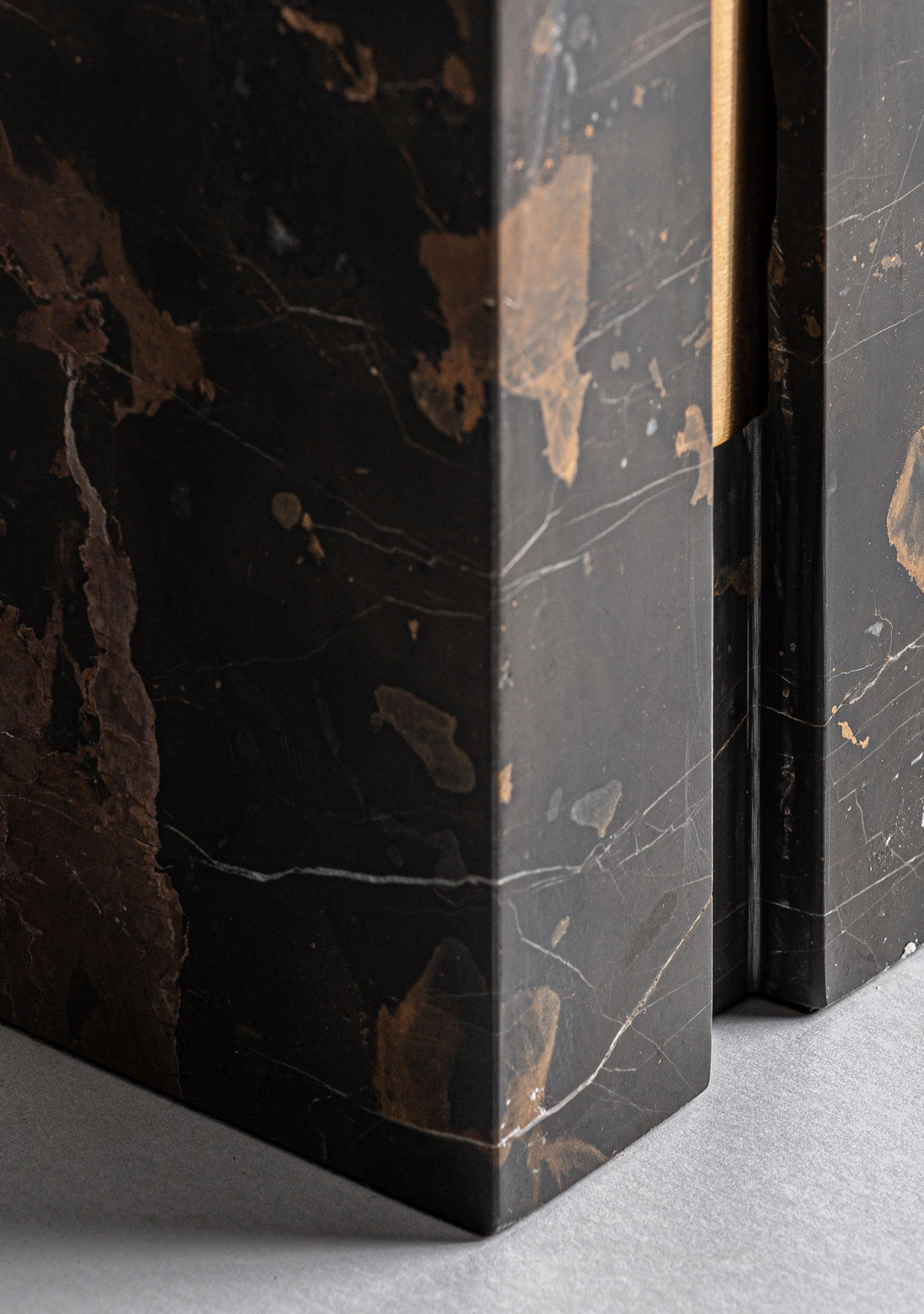 Helios Marble Table Lamp – Brown & Gold - Elara Maison