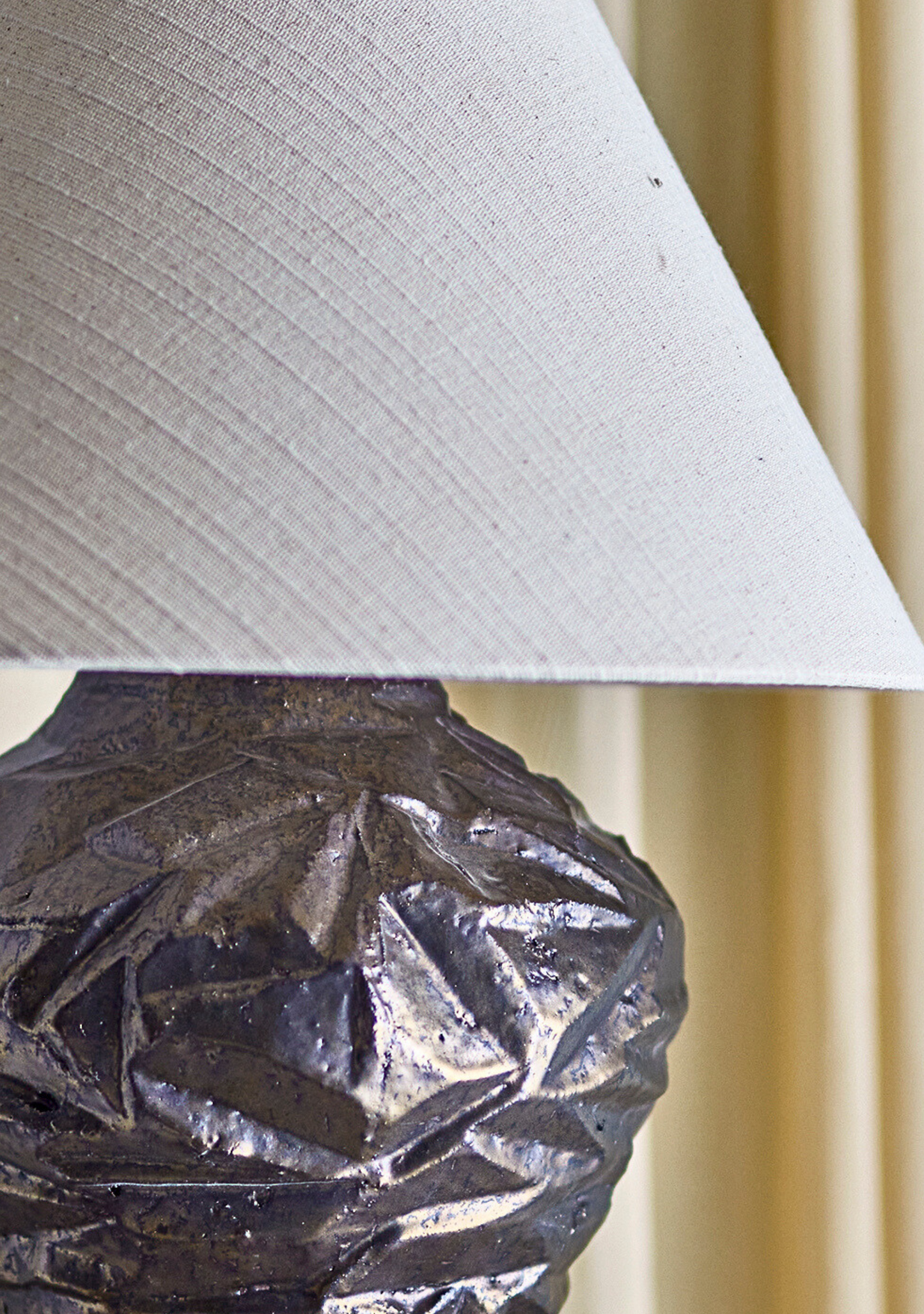 Carolla Lamp – Brown Stoneware - Elara Maison