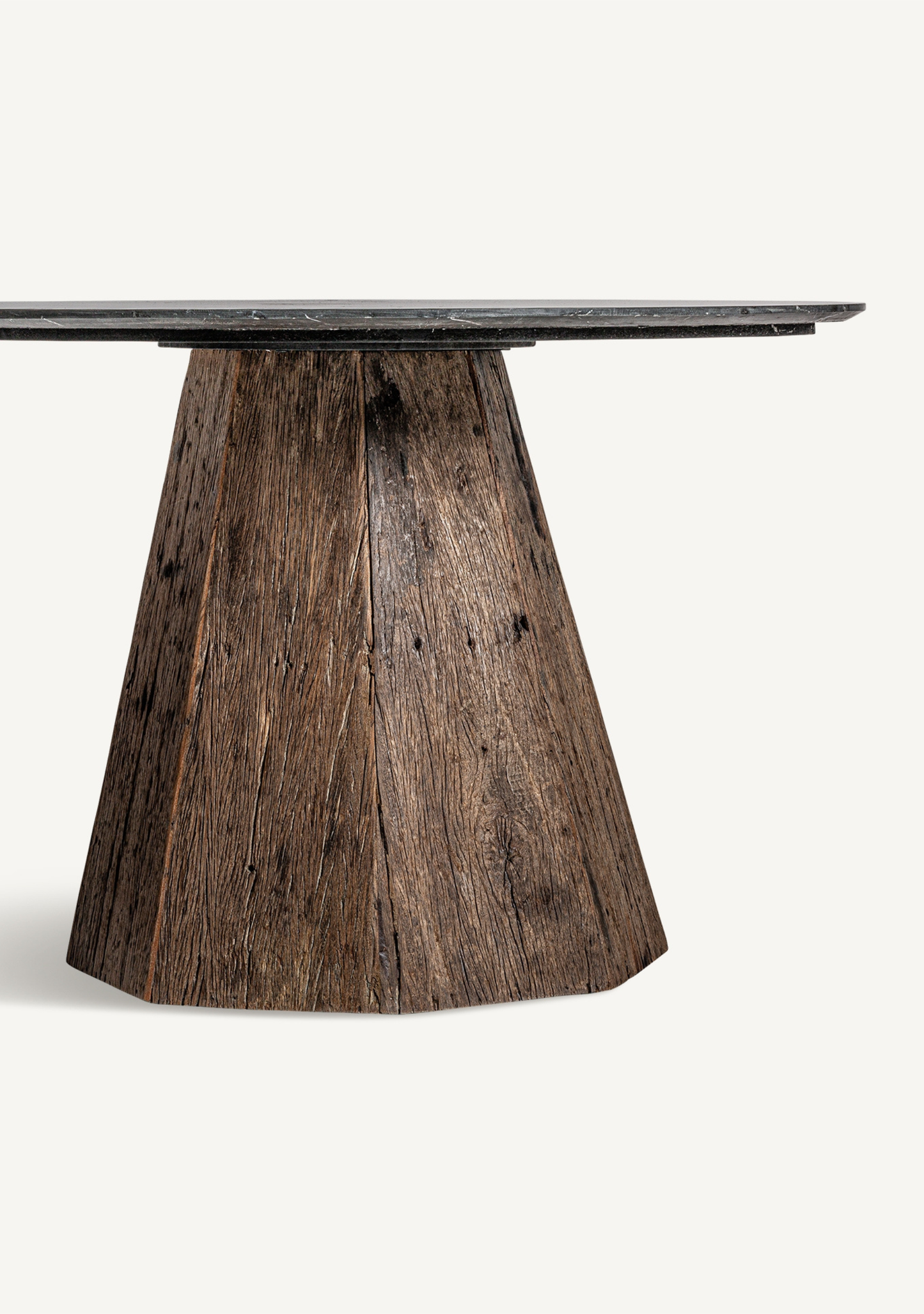 Walding Round Dining Table – Black Marble