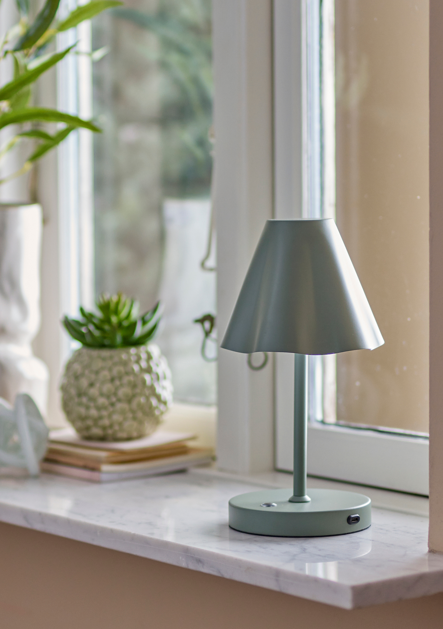 Lianna Portable Lamp – Rechargeable Green Metal (Set of 4) - Elara Maison