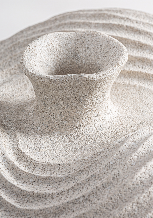 Greth Sculptural Vase – White - Elara Maison