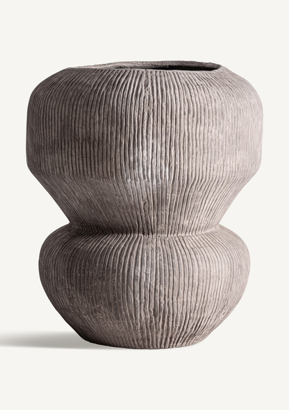 Soan Sculptural Vase – Taupe - Elara Maison