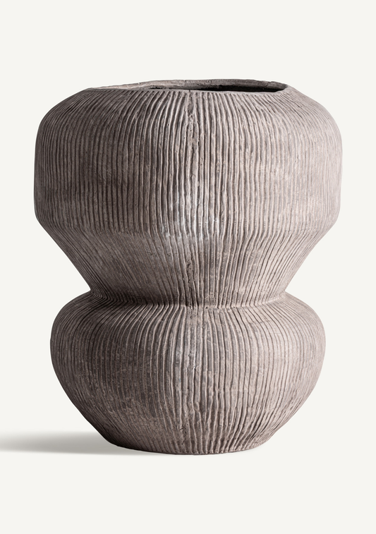 Soan Sculptural Vase – Taupe - Elara Maison