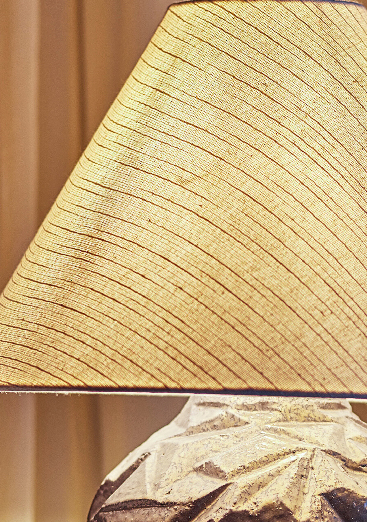 Carolla Lamp – Brown Stoneware - Elara Maison