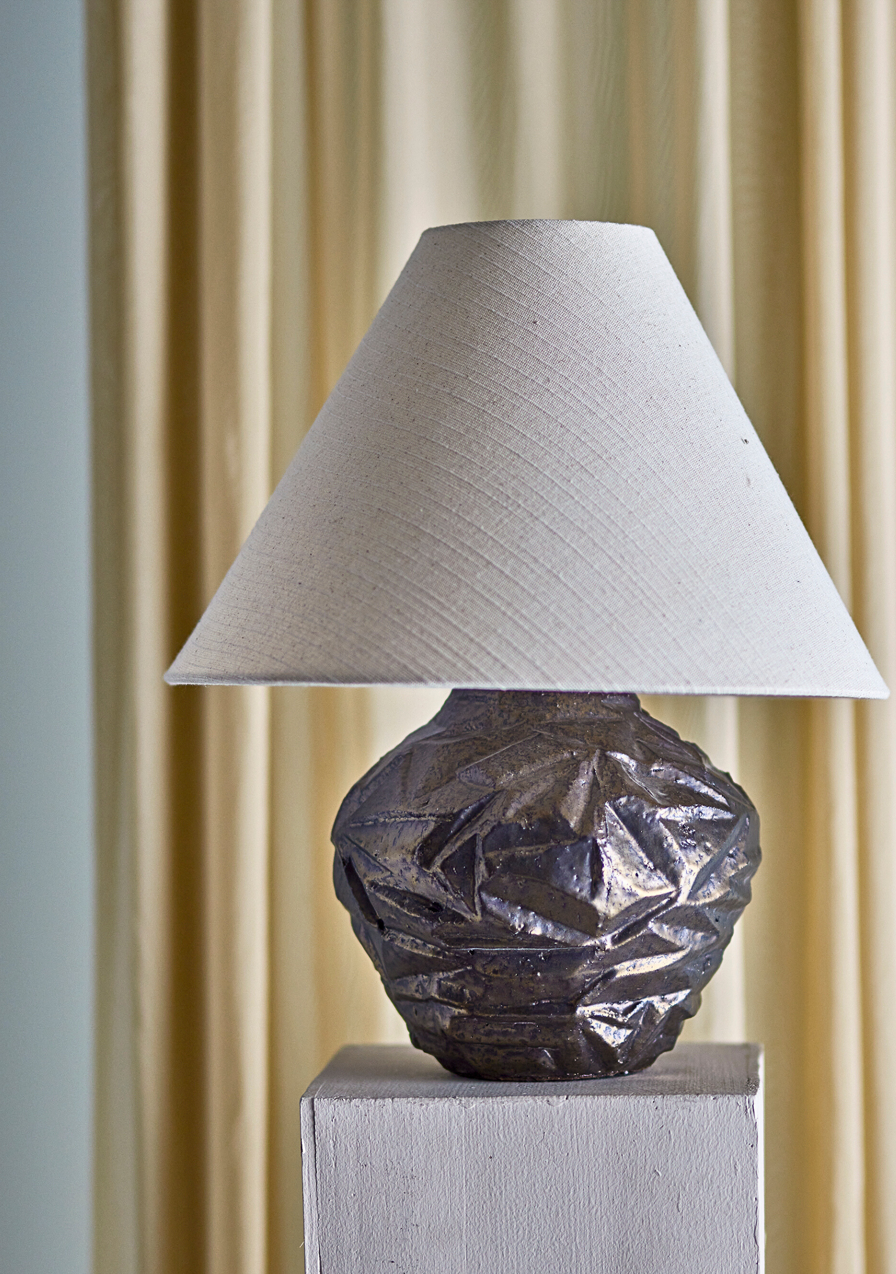 Carolla Lamp – Brown Stoneware - Elara Maison