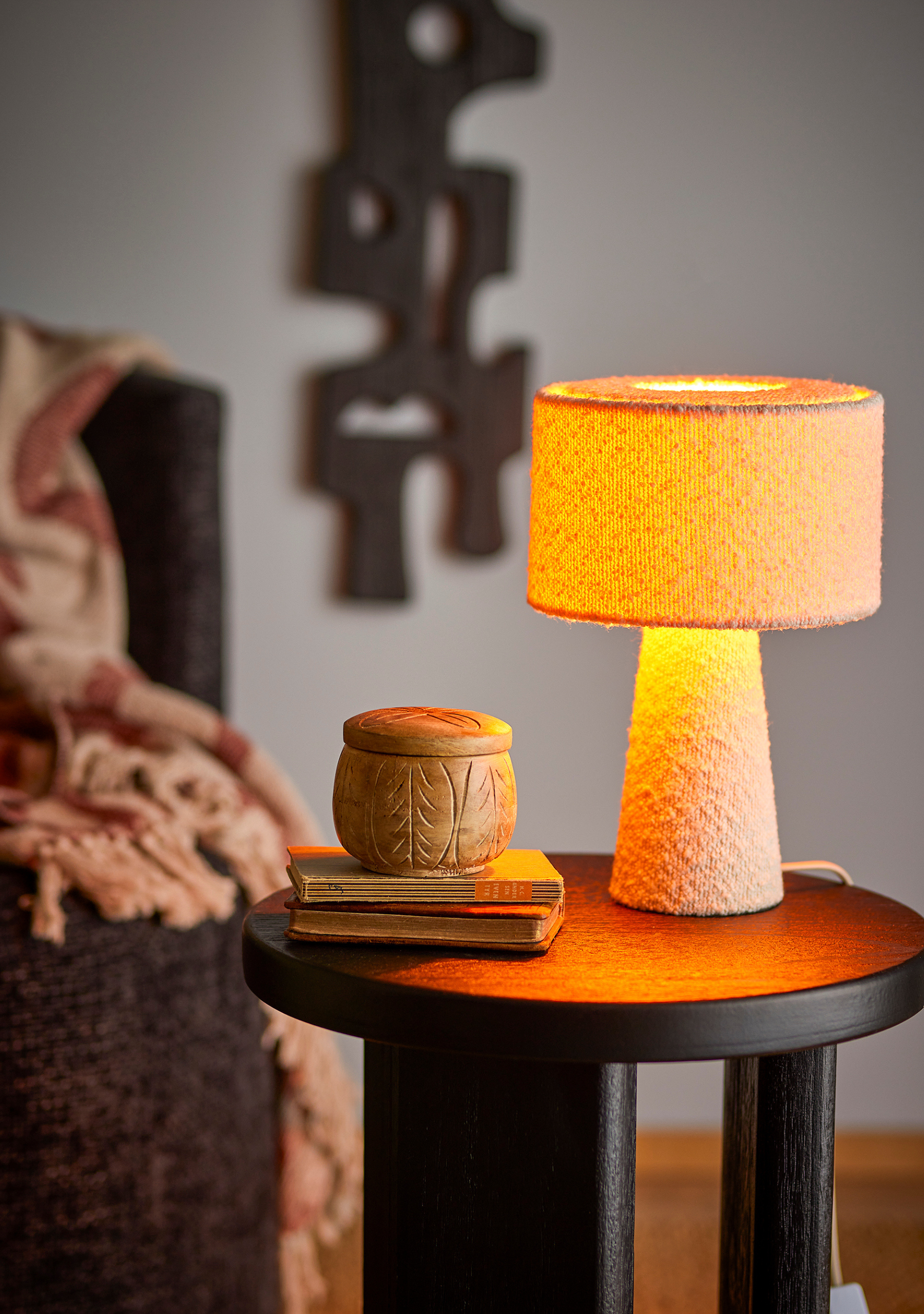 Emmie Lamp – White Bouclé - Elara Maison