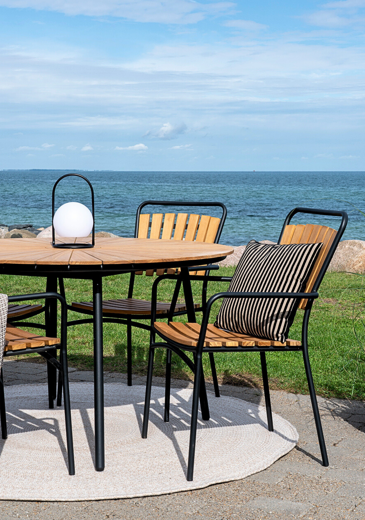 Cleveland Dining Chair – Set of 4, Teak & Black Metal - Elara Maison