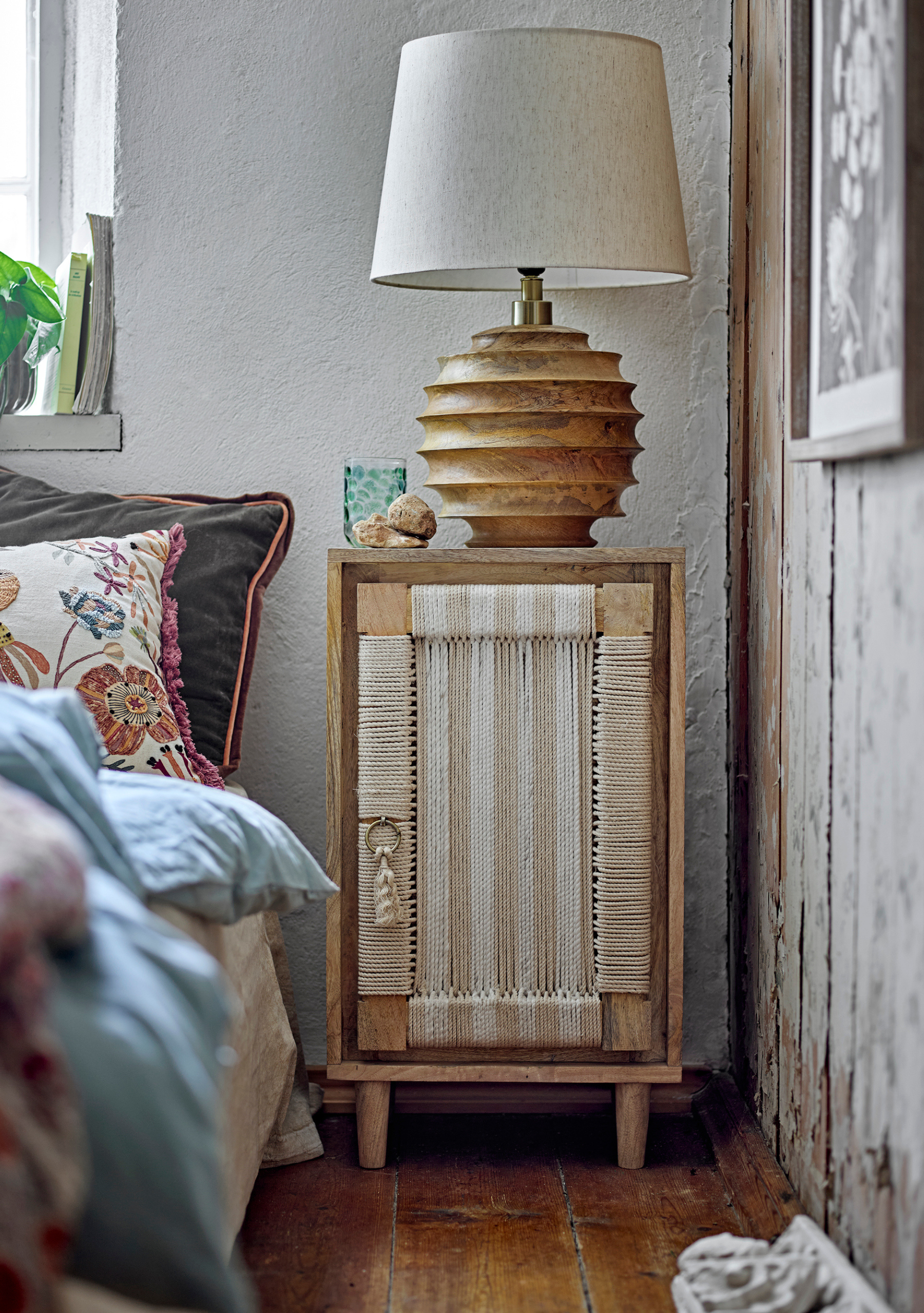 Svale Lamp – Mango Wood - Elara Maison