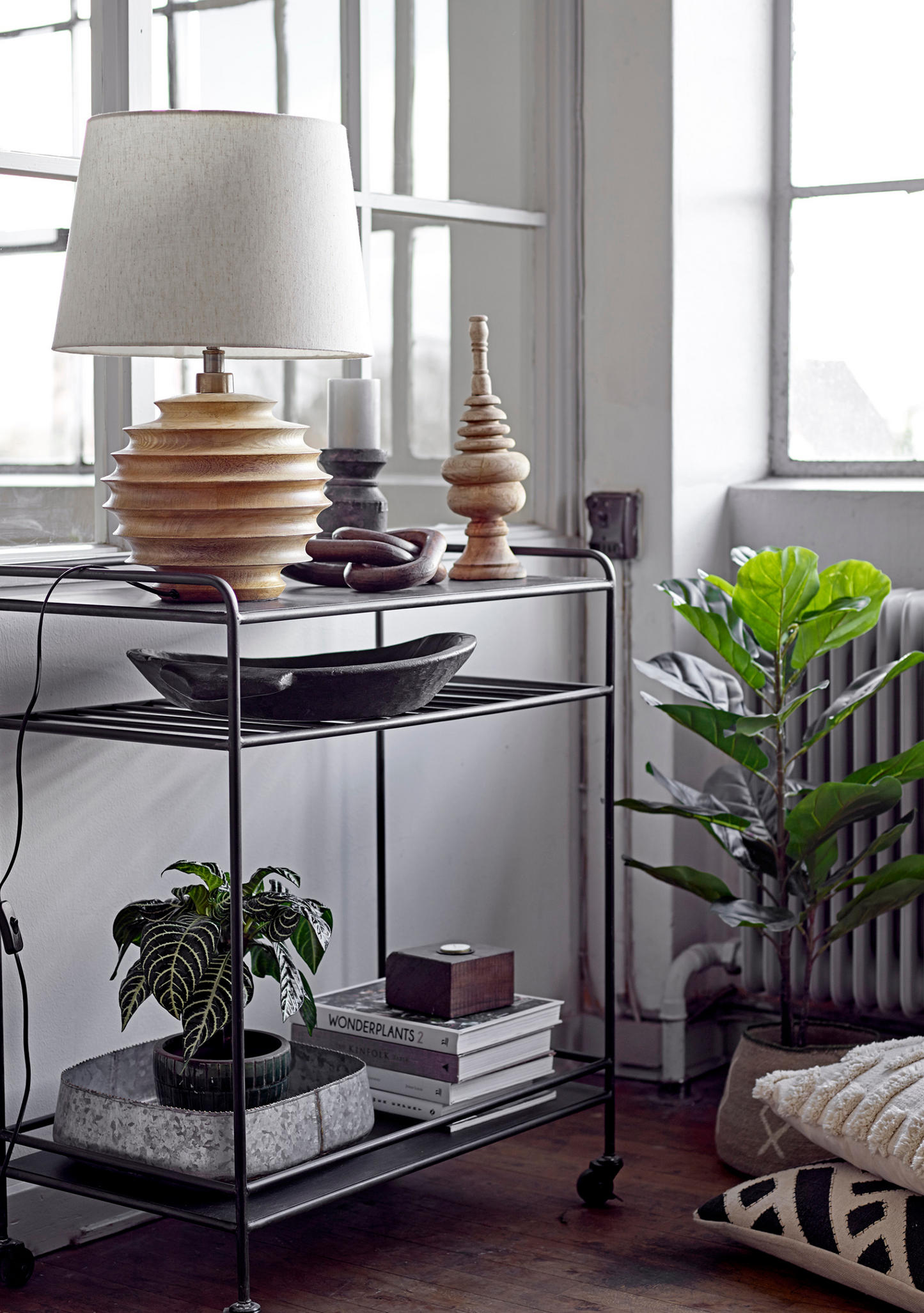 Svale Lamp – Mango Wood - Elara Maison