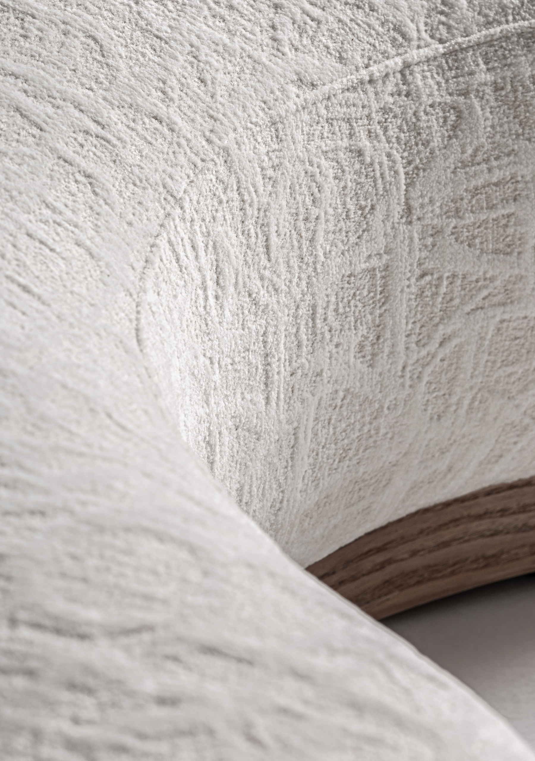 Morsbach Sculptural Curved Sofa – Off White - Elara Maison