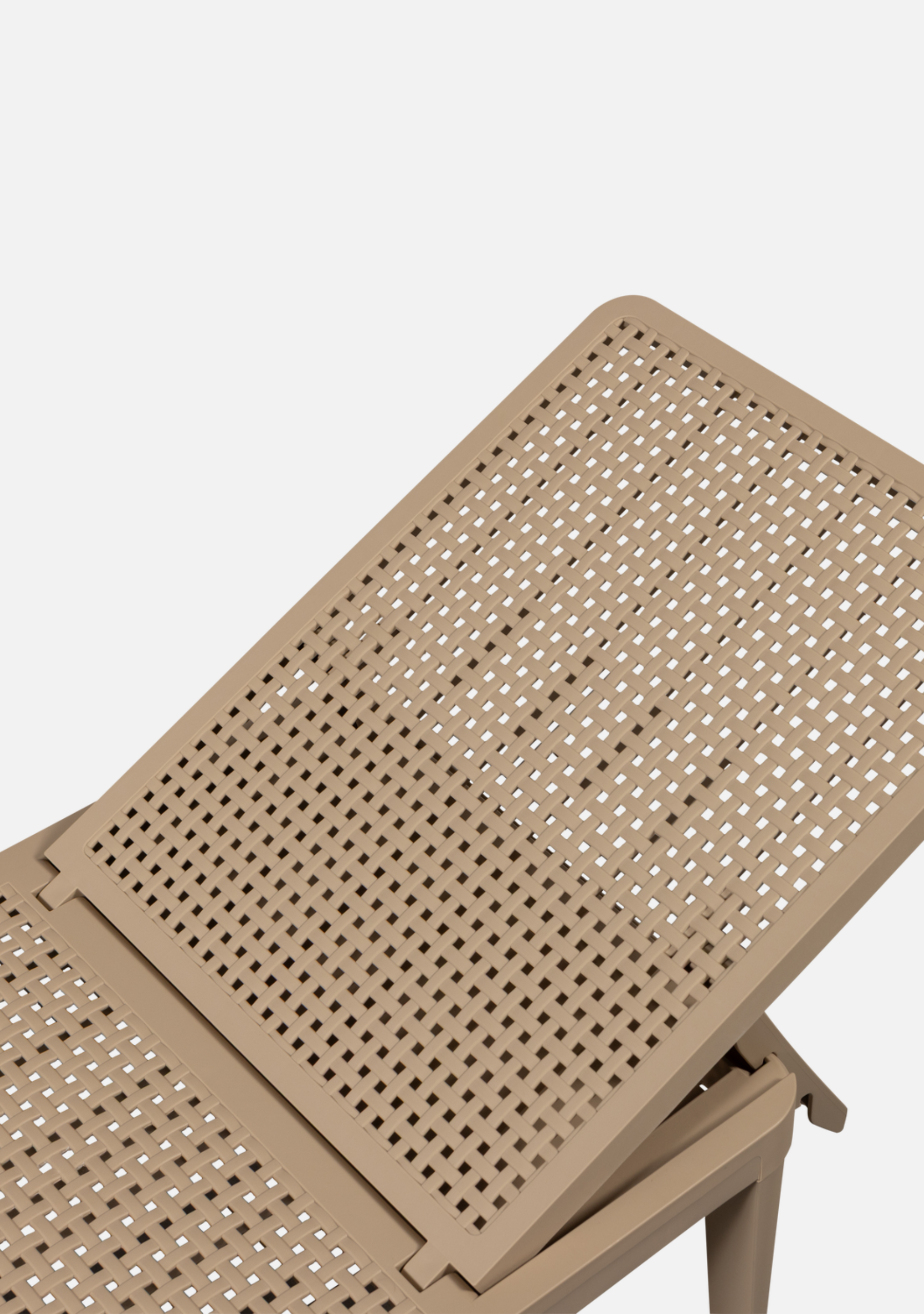 JINTE GARDEN LOUNGER PP SAND - Elara Maison