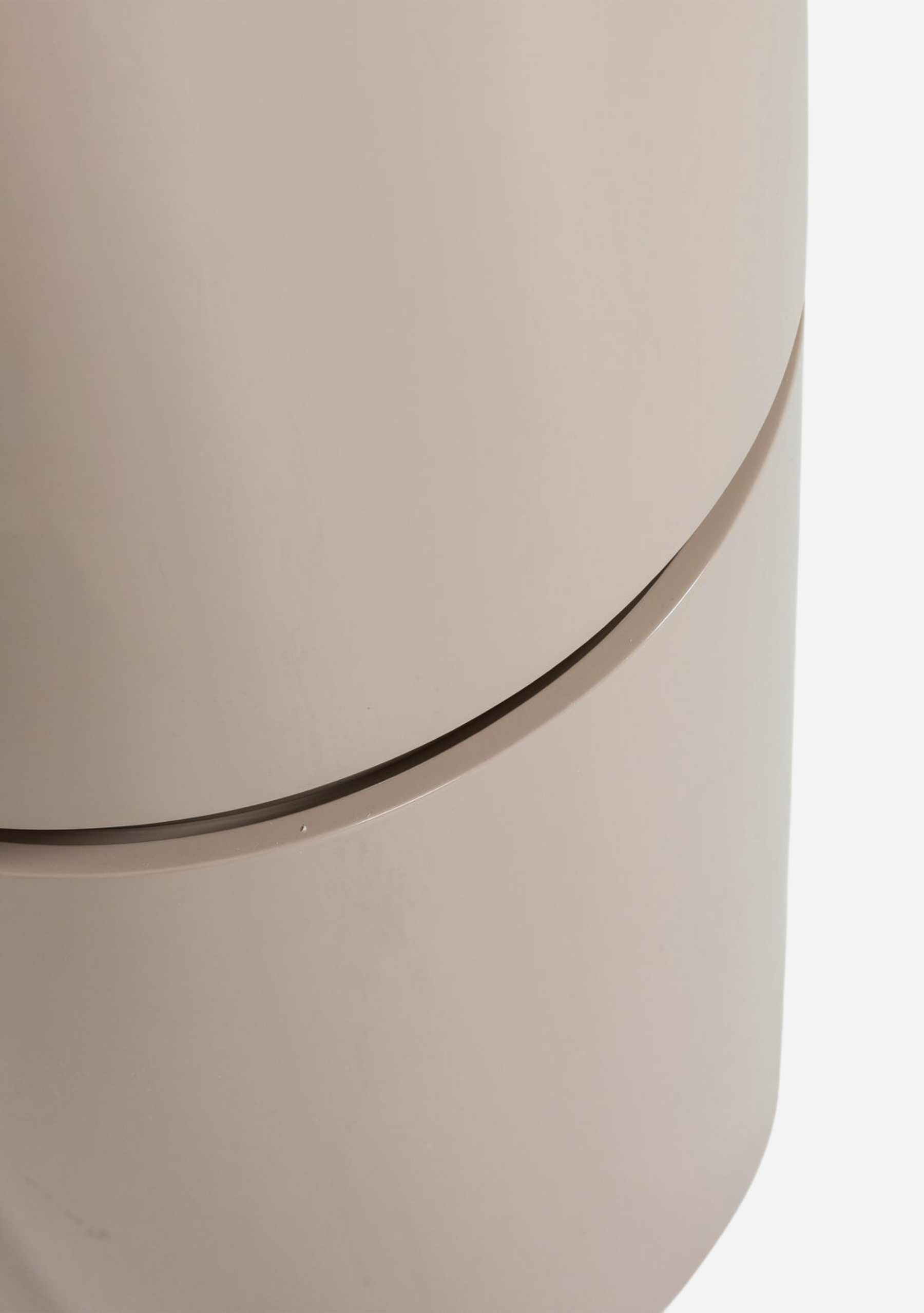 Sera Round Cabinet – Sand FSC® Gloss MDF - Elara Maison