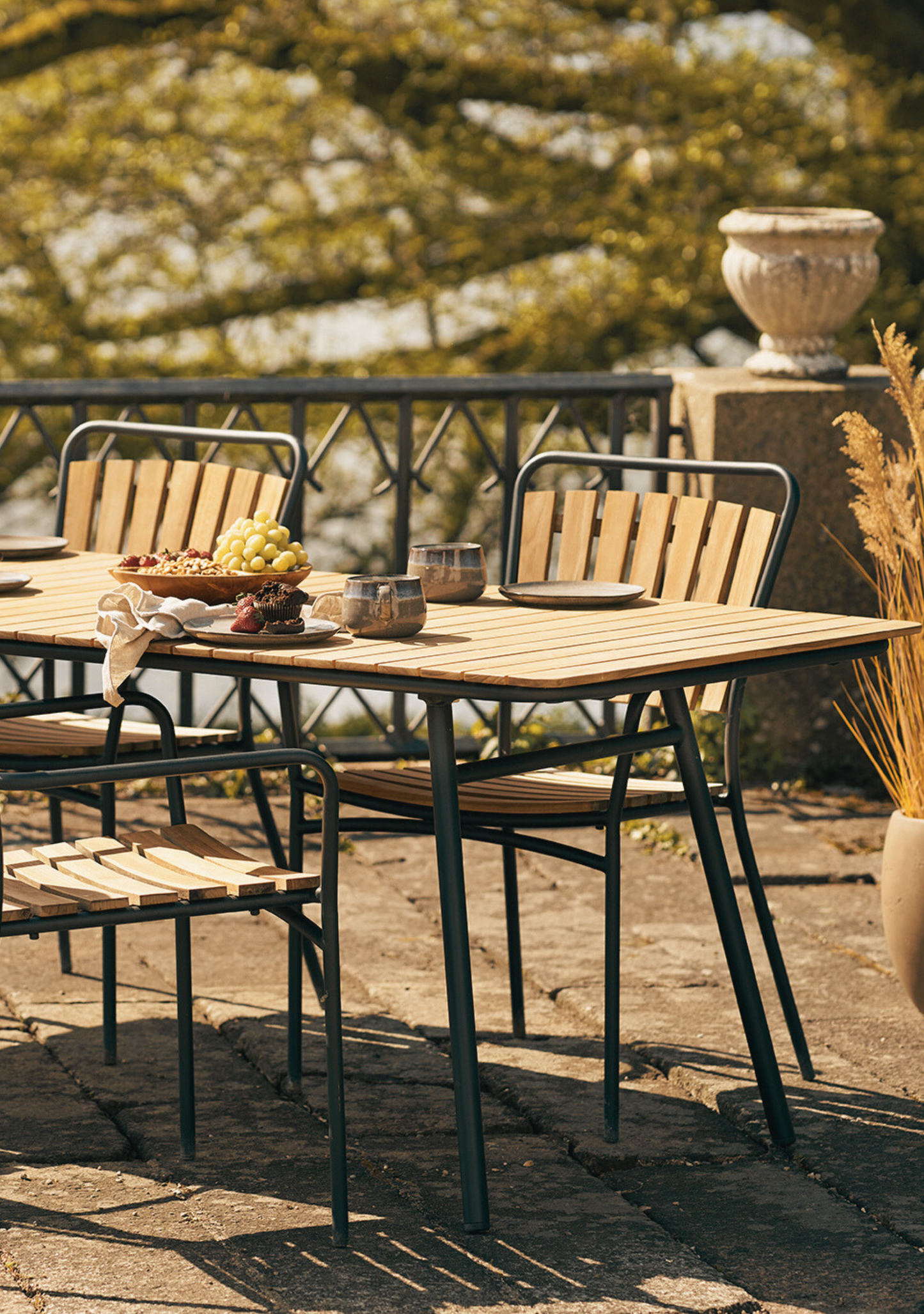 Cleveland Dining Table - Elara Maison