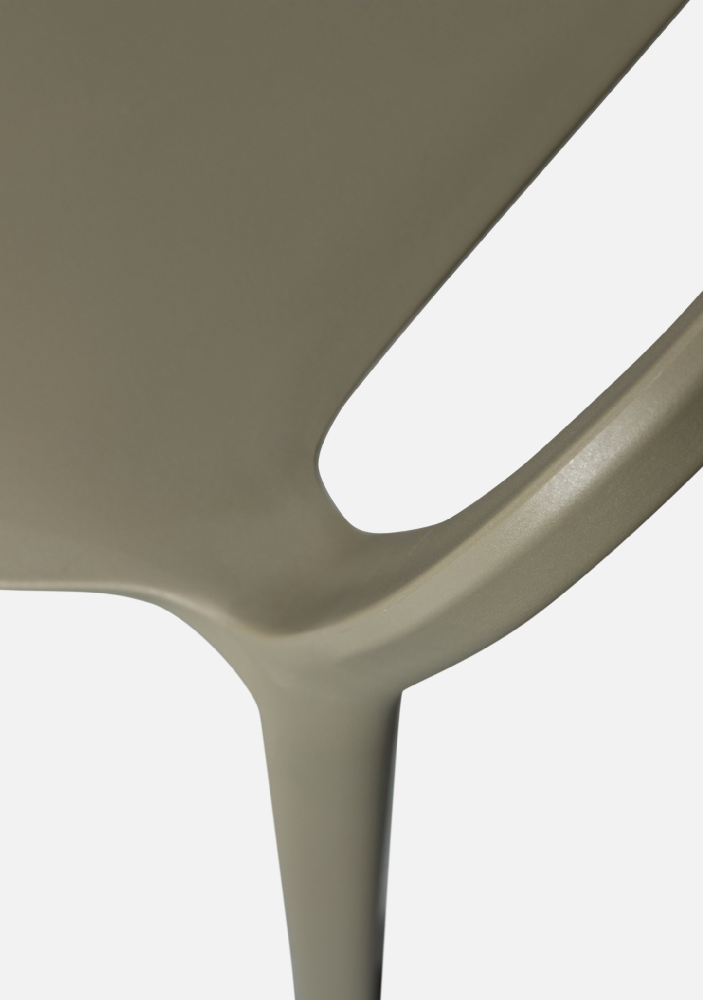 BENT GARDEN CHAIR PLASTIC GREEN Set - 2 - Elara Maison