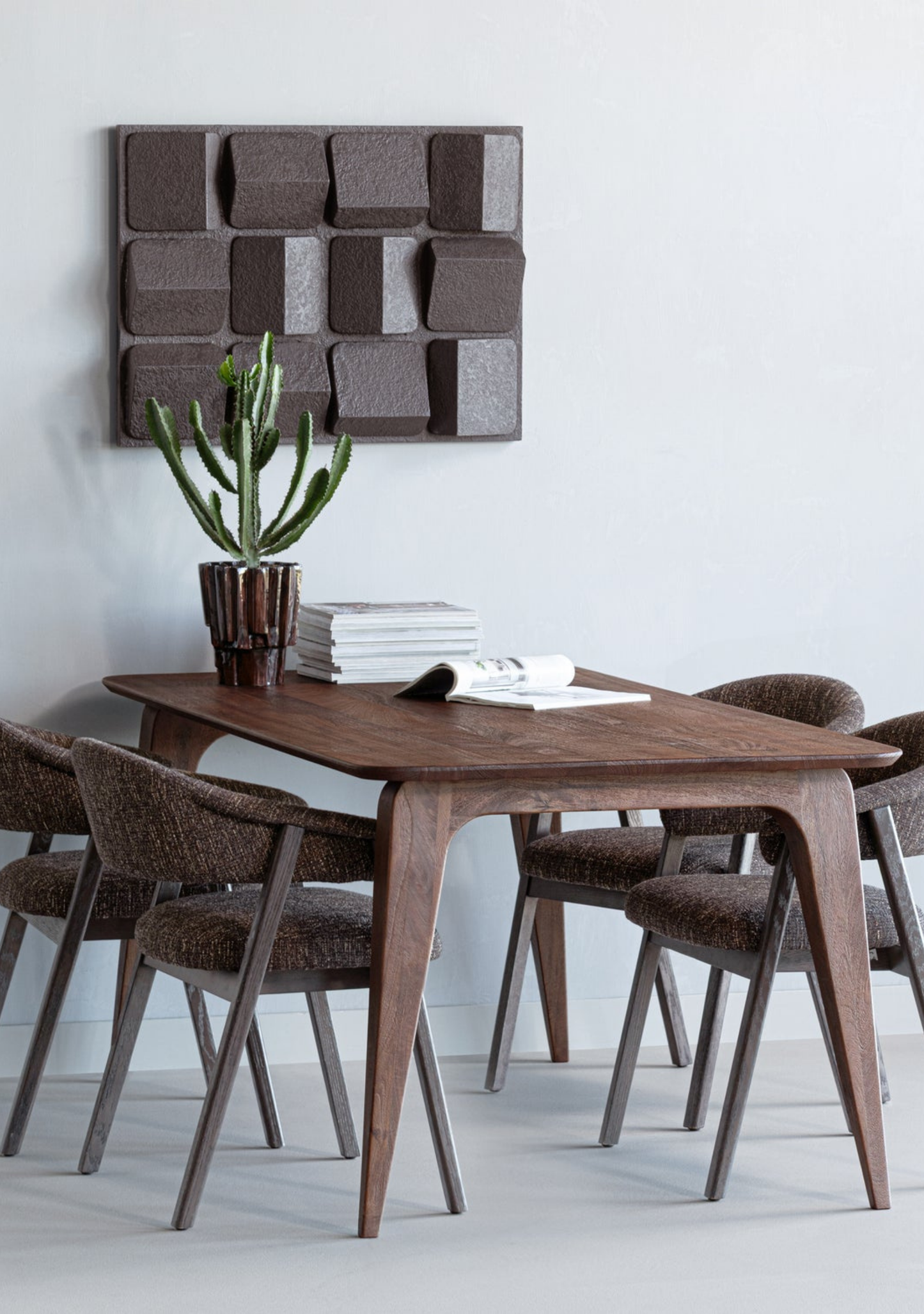 Rubo Dining Table – Brown Mango Wood - Elara Maison