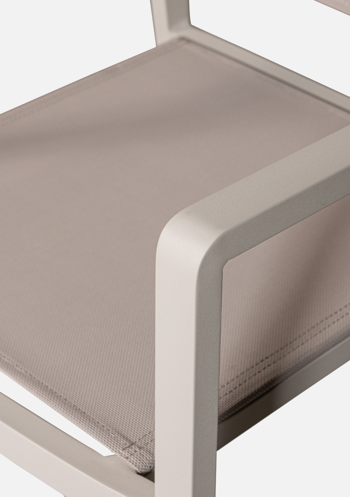 FOWL GARDEN CHAIR ALUMINIUM/TEXTILE SAND - Elara Maison