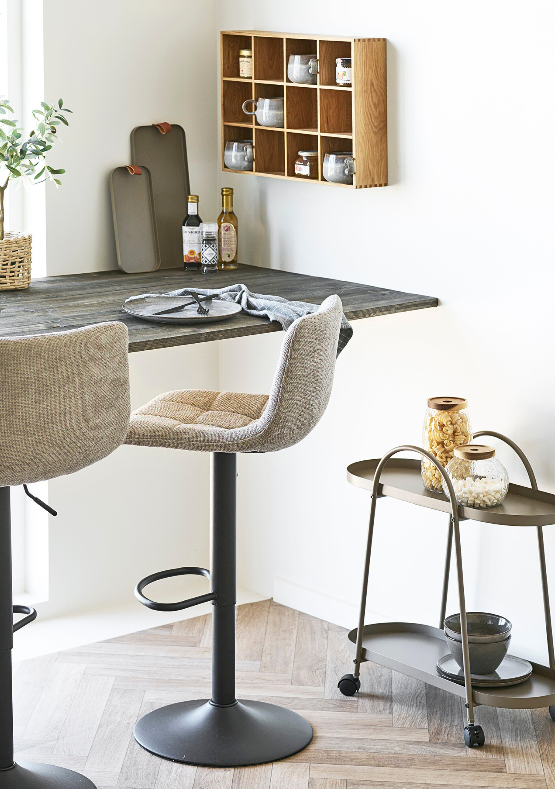 Middelfart Bar Chair - Elara Maison