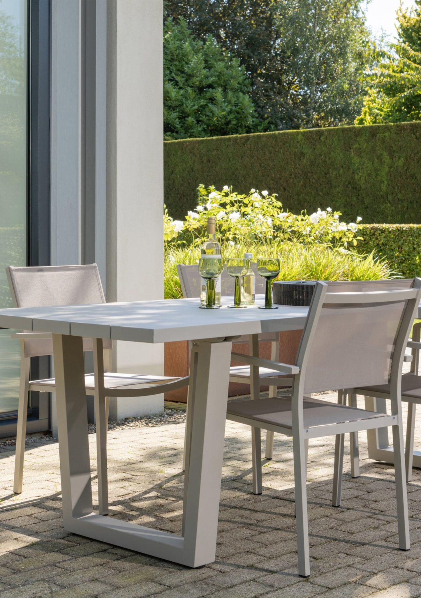 BEAR GARDEN TABLE ALUMINIUM SAND - Elara Maison