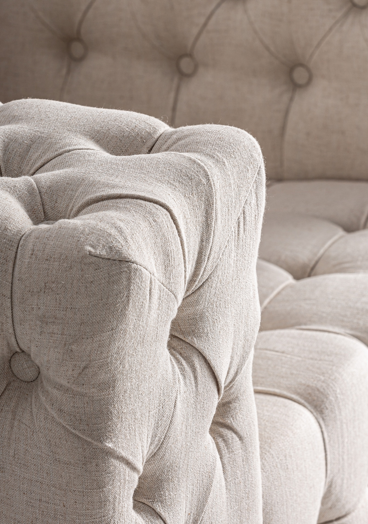 GENHOF ARMCHAIR - Elara Maison