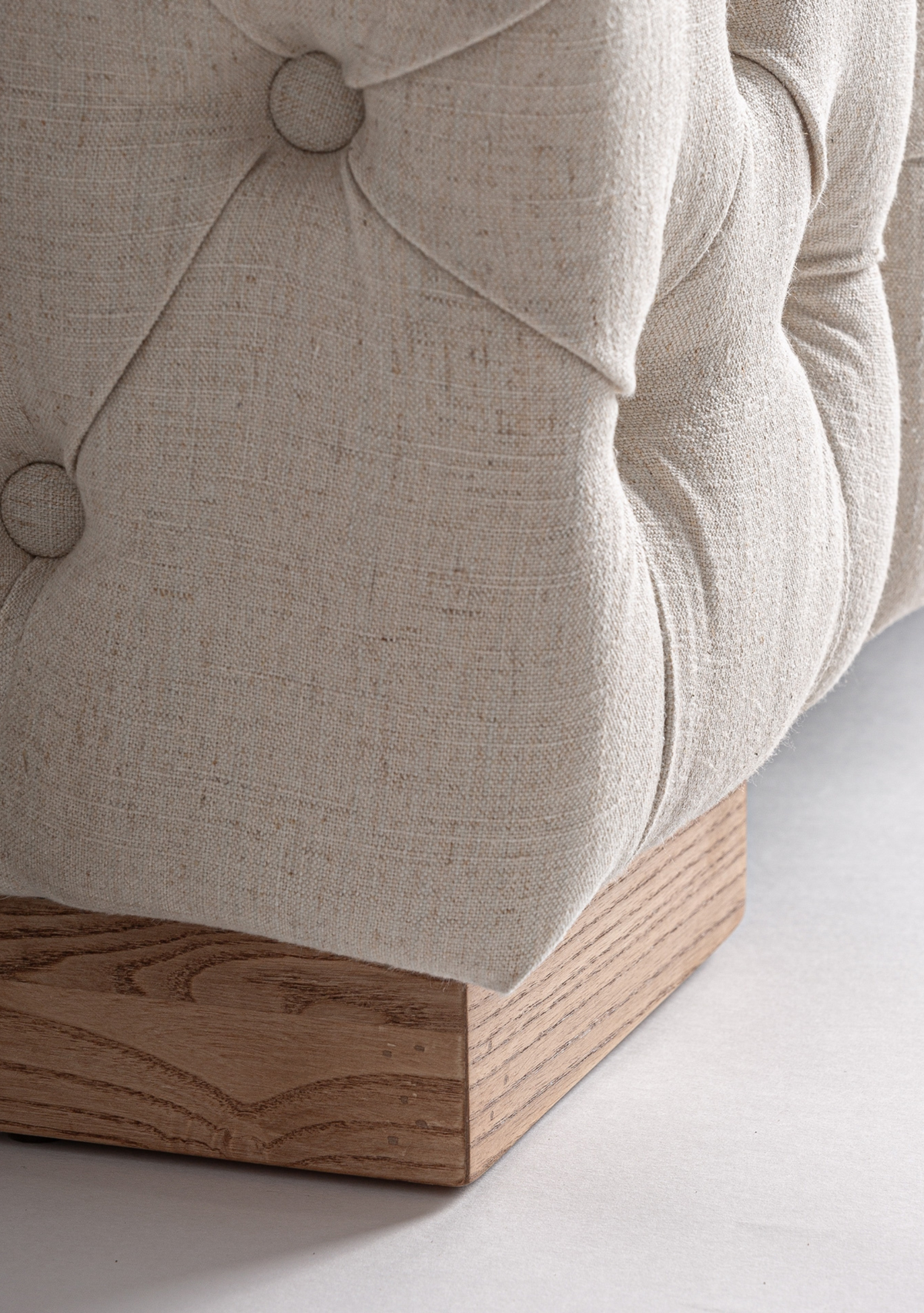 GENHOF ARMCHAIR - Elara Maison