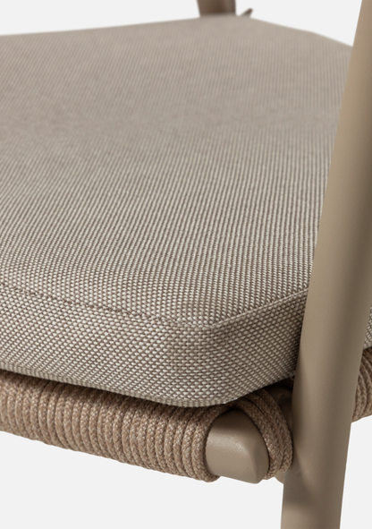 RILO GARDEN CHAIR ALUMINIUM/POLYESTER SAND - Elara Maison