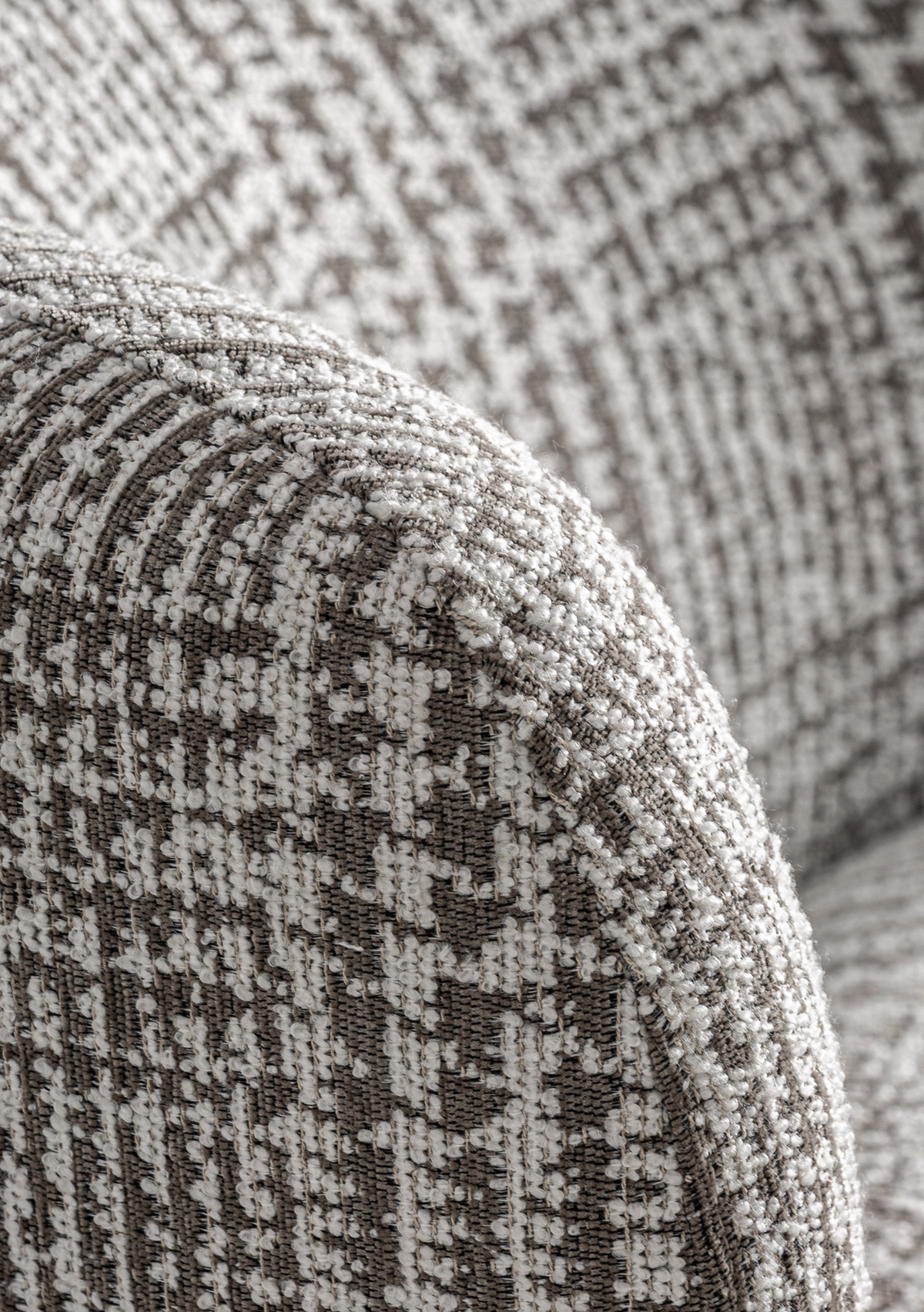 ODERZO ROTATIVE ARMCHAIR - Elara Maison