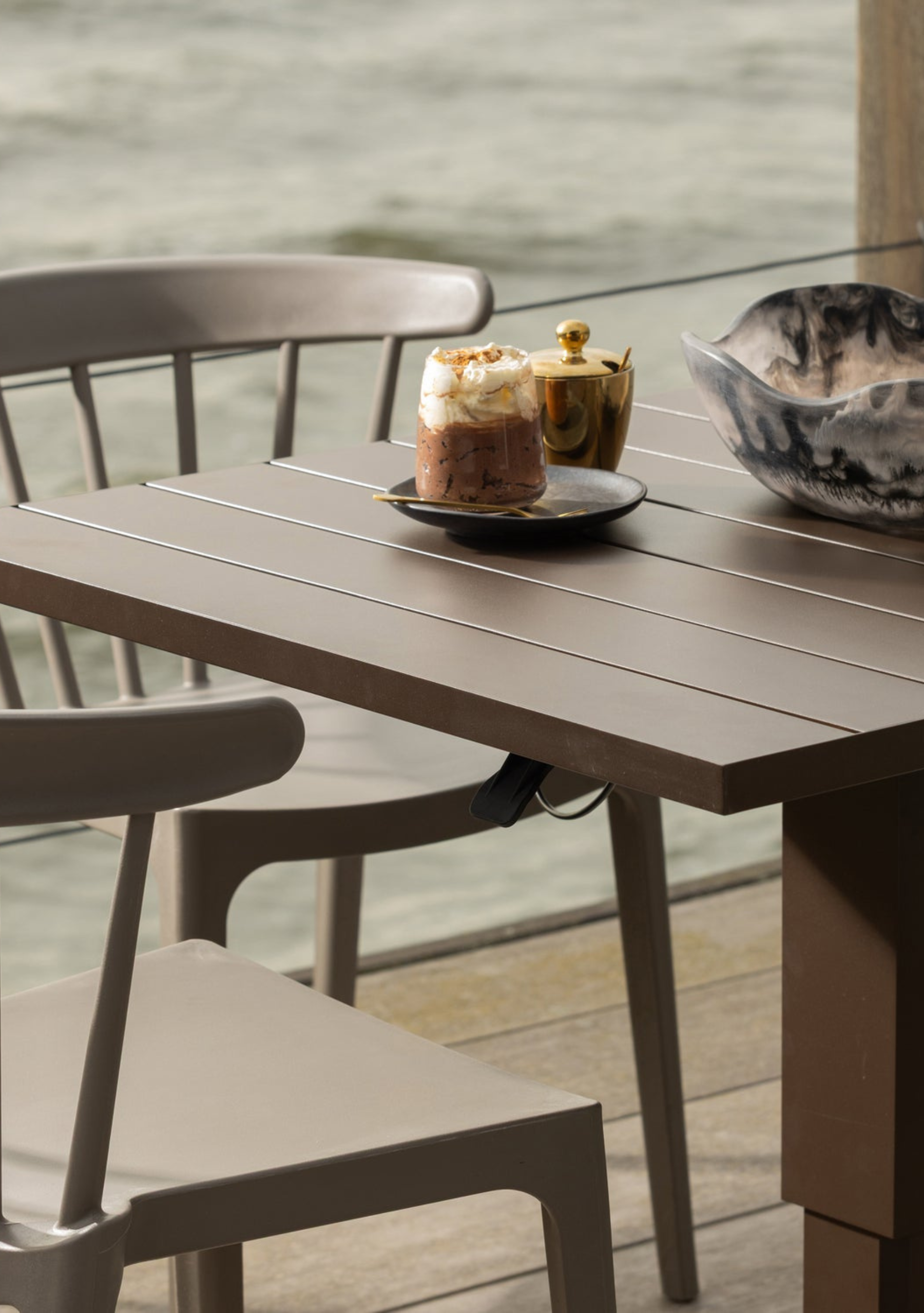 TESSO HEIGHT ADJUSTABLE GARDEN TABLE GARDEN ALUMINUM BROWN - Elara Maison