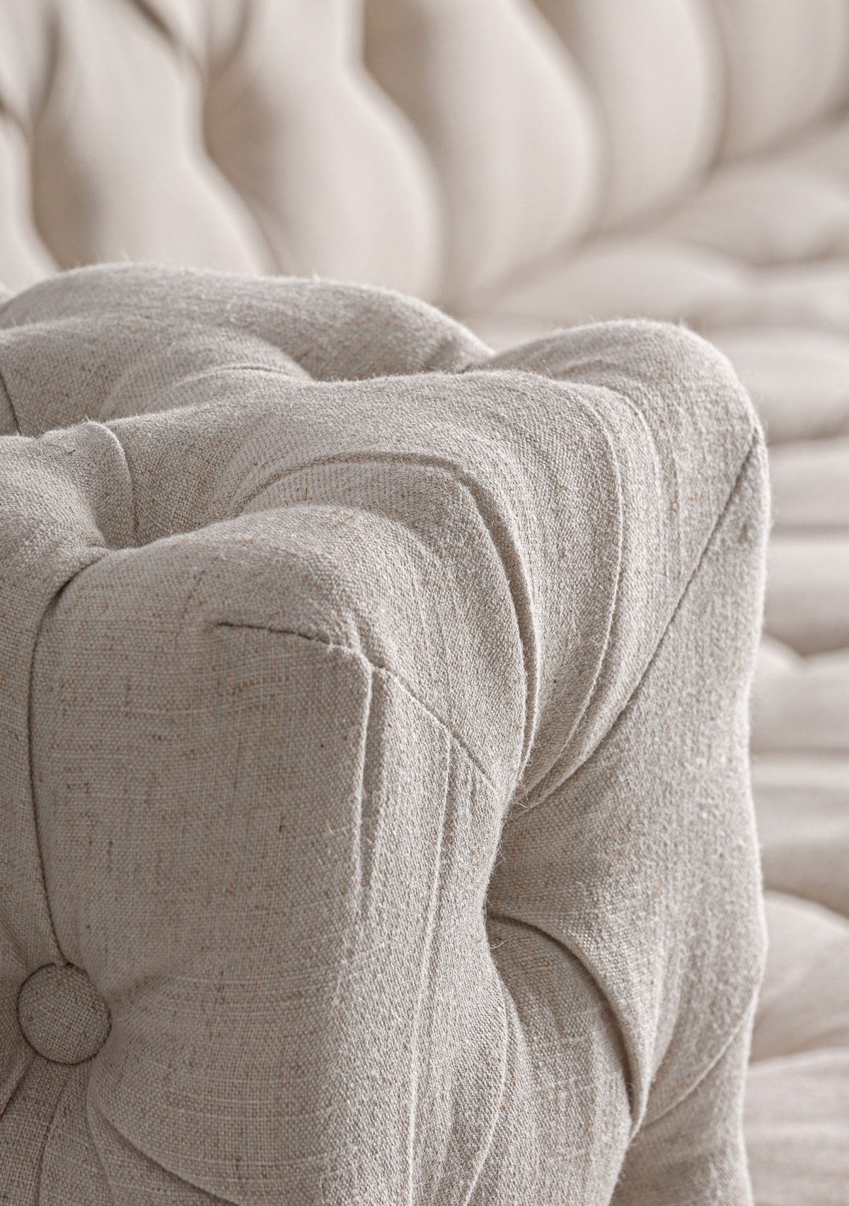 GENHOF SOFA - Elara Maison