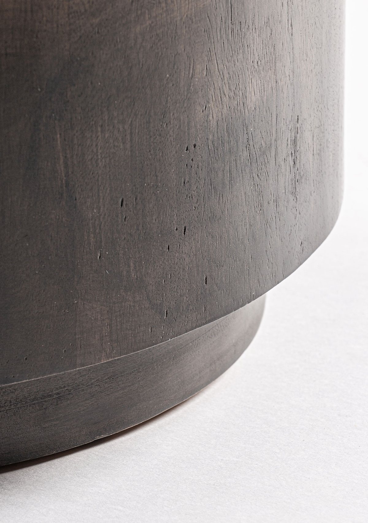 ARNEKE SIDE TABLE - Elara Maison