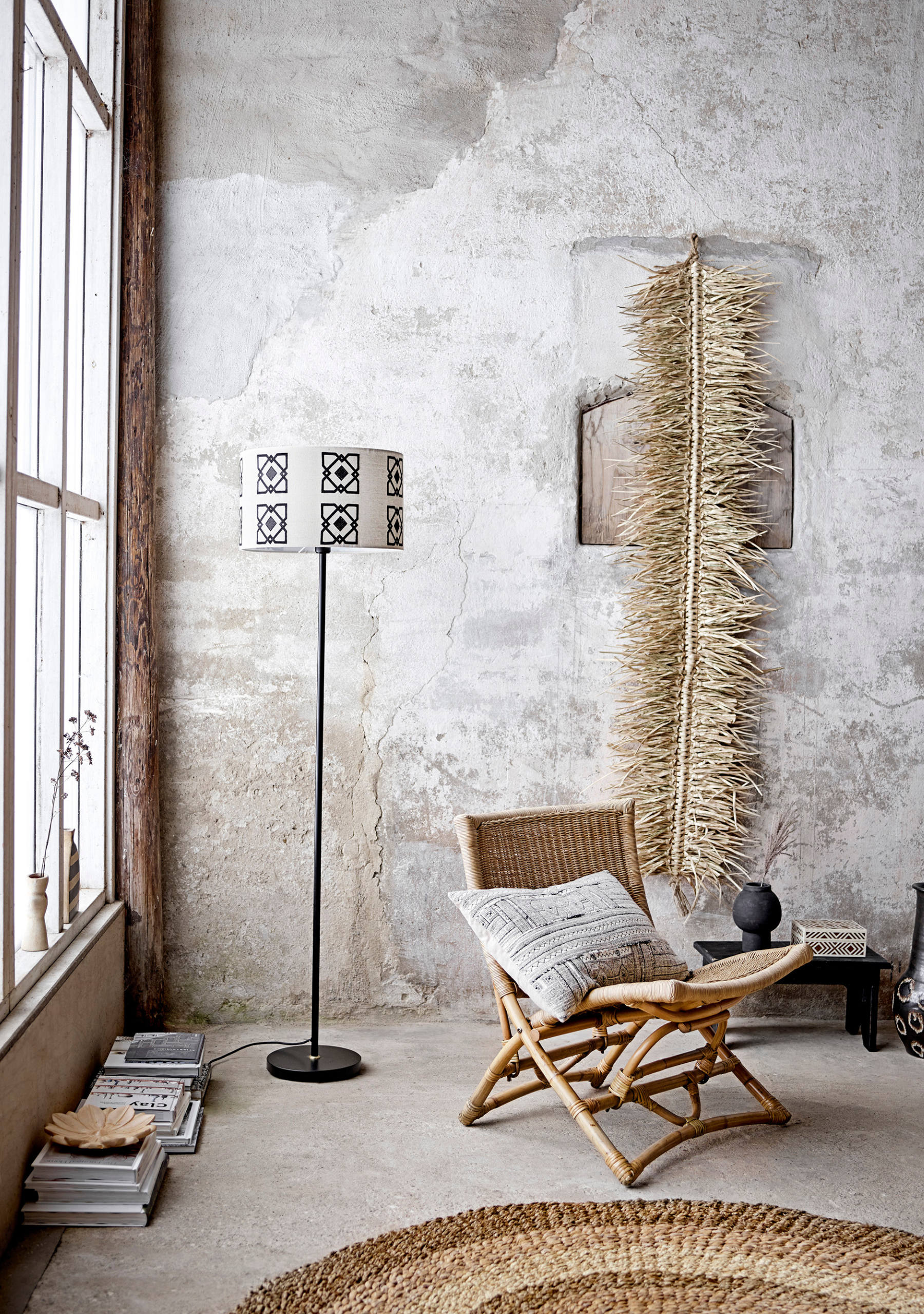 Selita Floor Lamp - Elara Maison