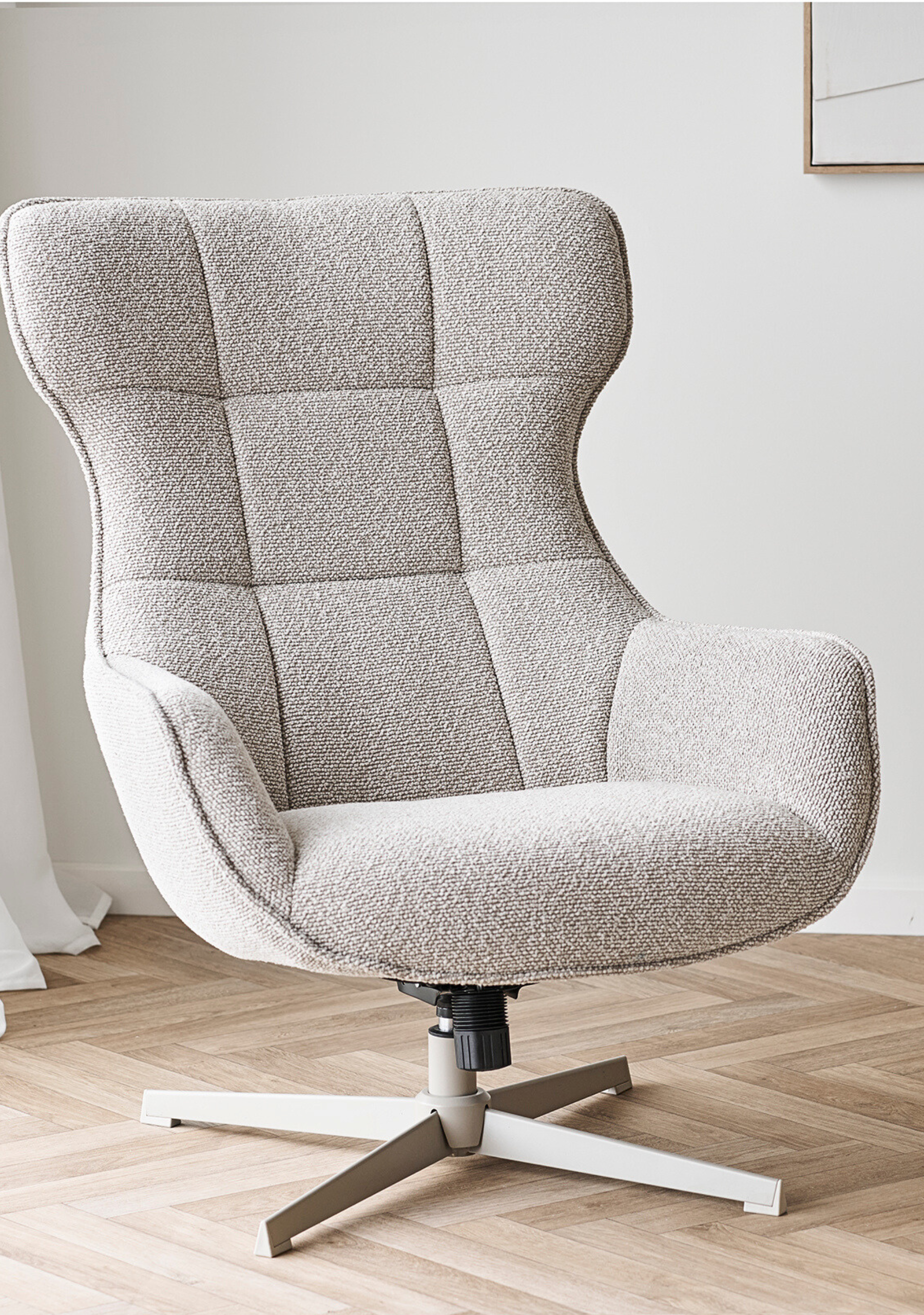 Turin Lounge Chair with swivel function - Elara Maison